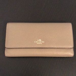 Coach Trifold wallet in cross grain leather